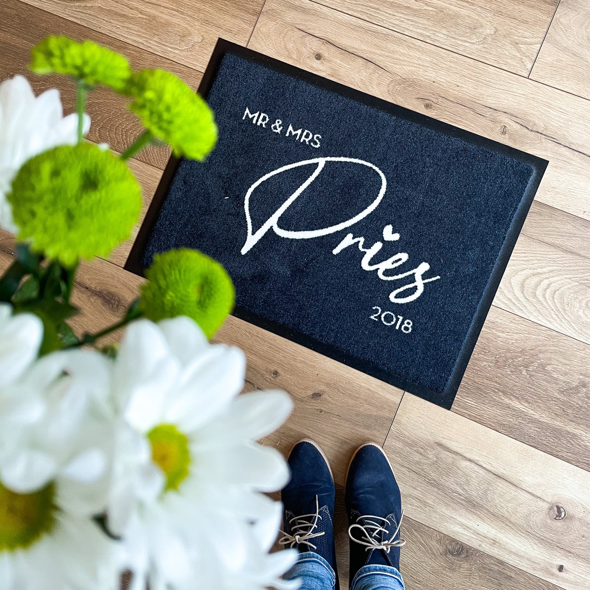 Perfektes Geschenk zur Hochzeit personalisierte Fußmatte mit Mr & Mrs, dem Familiennamen und dem Hochzeitsjahr