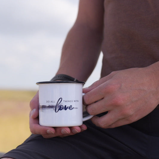 Tasse do all things with love