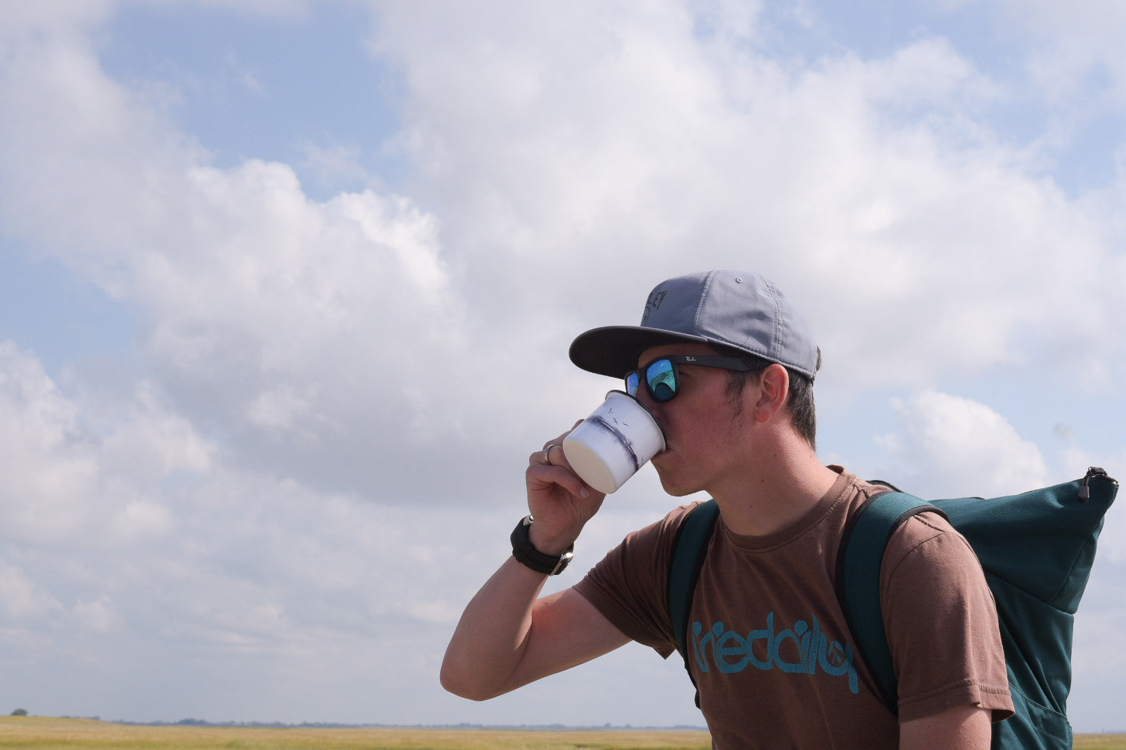Tasse mit Landschaft Emaille Tassen